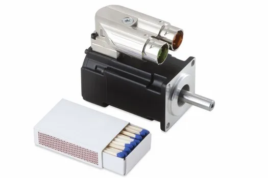  AKM Düşük voltajlı servo motor