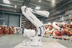 ABB binlerce eski robotun yeniden üretimi ve geri dönüşümü ile üretimi daha da sürdürülebilir hale getiriyor