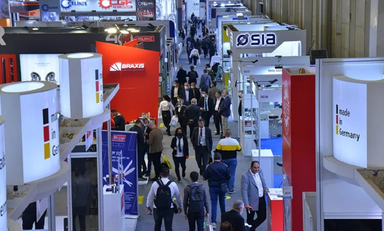 Otomotiv sektörünün profesyonelleri Automechanika ile bir arada