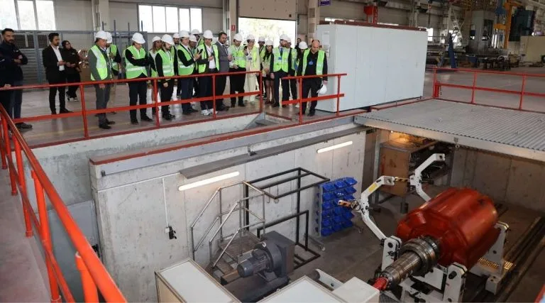 Teknoloji merkezine dönüşen AEMOT fabrikası; sanayiyi dönüştürüyor, rüzgarı yerlileştiriyor