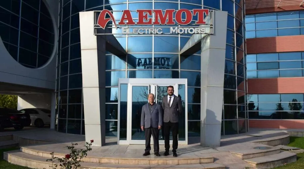 AEMOT Motors Yönetim Kurulu Başkanı Osman Altuntaş ve Genel Müdür Sami Akdoğan