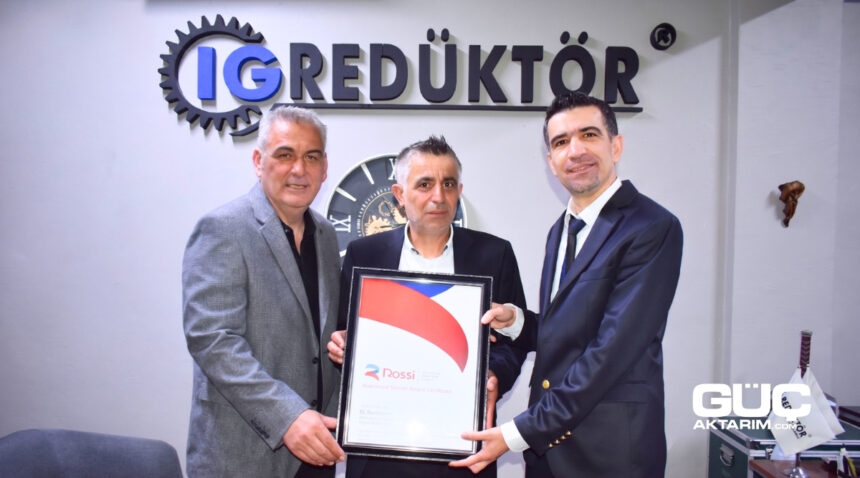 Rossi Türkiye Genel Müdürü Yasin Ercelikcan ile IG Redüktör Genel Müdürü ve Şirket Ortağı Mustafa Aksu beraberinde şirket ortağı Mustafa Koç, Rossi Authorized Service Center anlaşması kapsamında bir araya geldi.