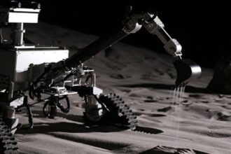 JAXA’nın Ay yüzeyindeki kazı çalışmalarına yönelik inşaat makinesi konsepti. Görsel: JAXA.